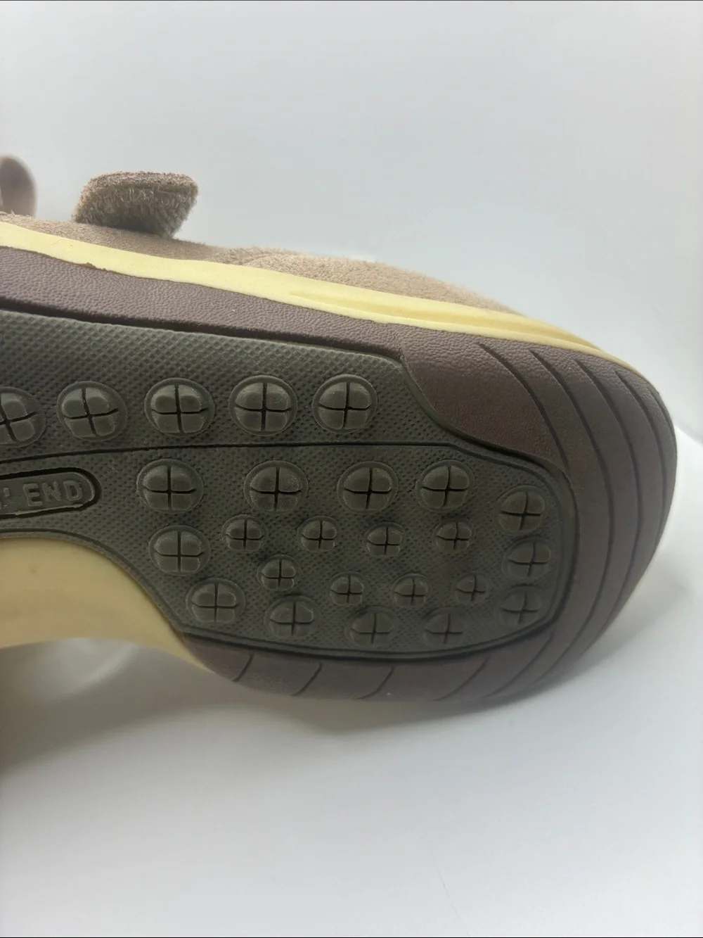 LANDS END WOMANS TAN MARY JANE STYLE SHOES / SIZE 6B SUEDE LEATHER/ STITCH DESIG